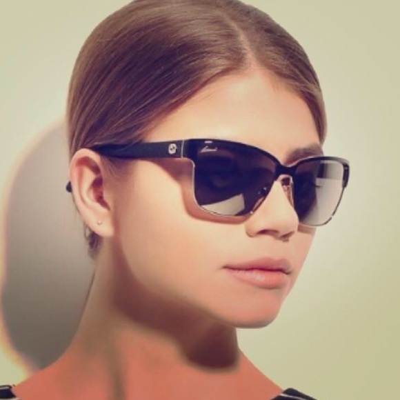 GUCCI Square Black Gold Mirrored Sunglasses w/ Case, Authenticity Card & Cloth - Picture 7 of 7